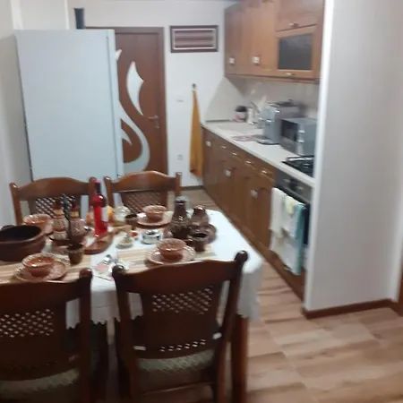 Апартамент За Отдих Уют *